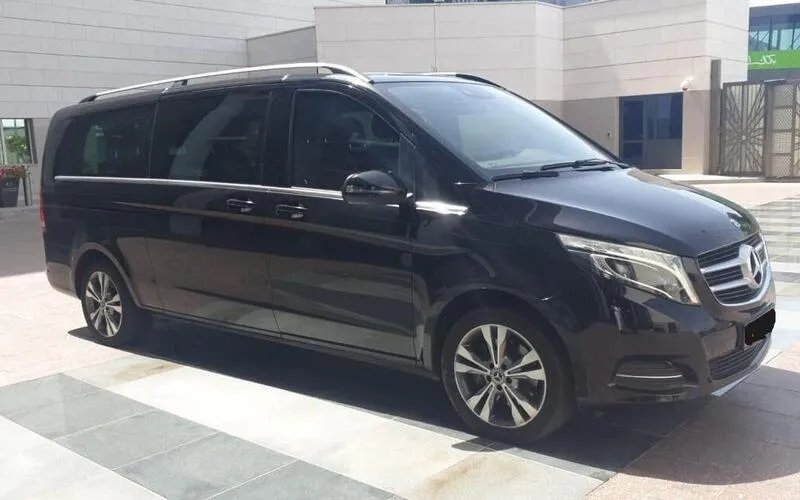 9 and 10 seater car hire with driver Sharjah - Hyundai H1 Ford Transit