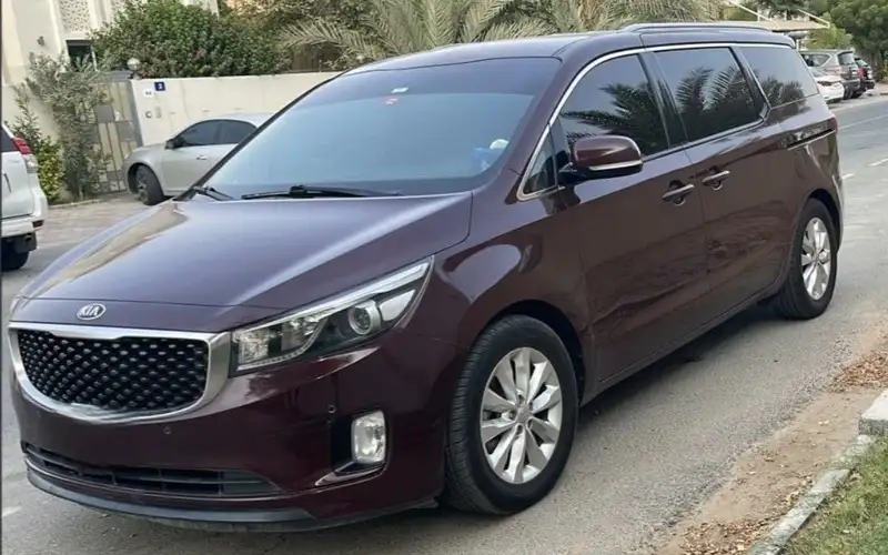 7 seater car hire with driver in Sharjah - Kia Carnival Toyota Previa Sienna